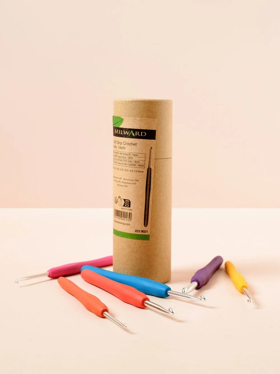 CR.HOOK IN PAPPER TUBE MILWARD